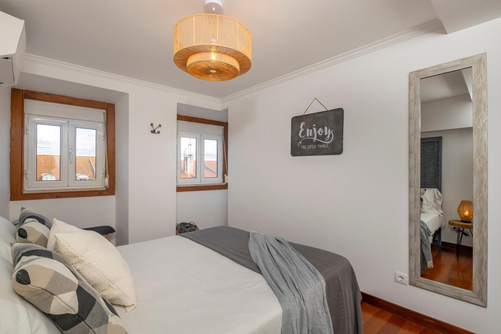 Superb Apartments Overlooking Graca In Lisboa Szoba fotó